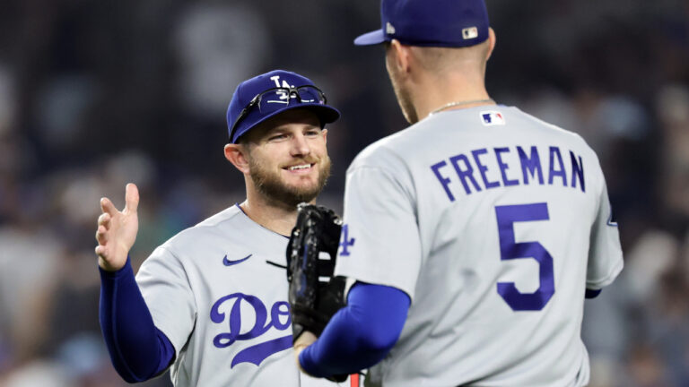 Max Muncy hits two-run homer off Gerrit Cole in seventh to lift Dodgers over Yankees