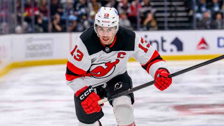 Nico Hischier agrees to five-year, $58.5M extension with Devils