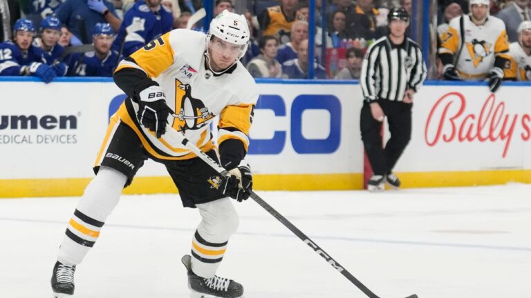 Oilers, defenceman Ryan Shea agree to five-year contract