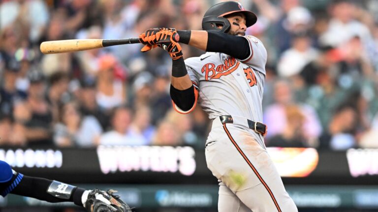 Orioles hit three home runs in victory over the Tigers