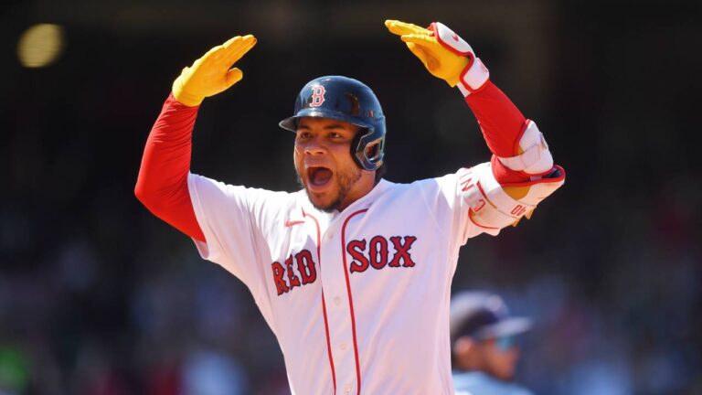 Red Sox beat Rays behind Contreras and Gray for 13th straight win
