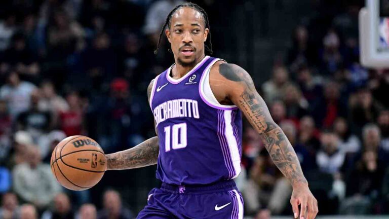 Report: Kings waiving DeMar DeRozan