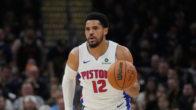 Report: Spurs sign Tobias Harris to two-year, $31M deal