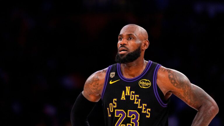 Reports: 76ers, Timberwolves pitching LeBron James