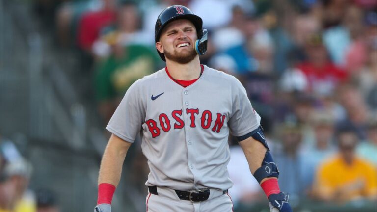 Reports: Red Sox place newly acquired Curtis Mead on injured list