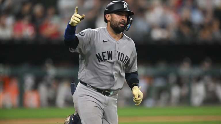 Sanchez hits his first career homer as Yankees beat White Sox