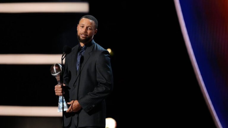 Stephen Curry to have dedicated exhibit at Basketball Hall of Fame