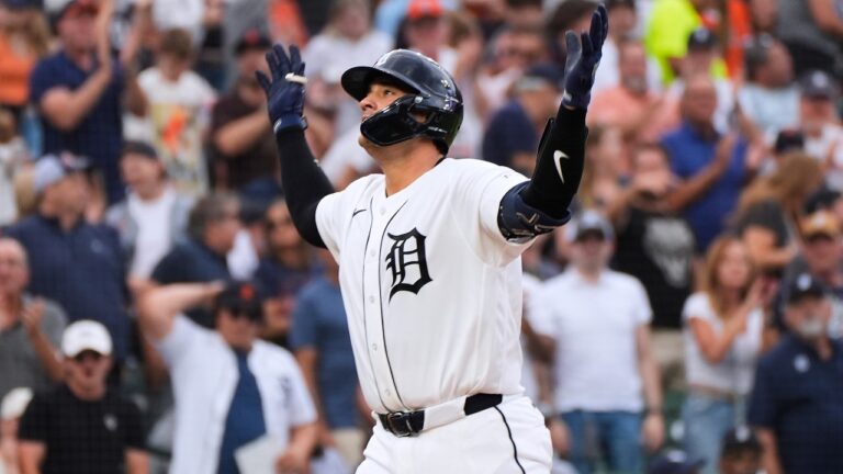 Tigers score in every inning, rout Orioles