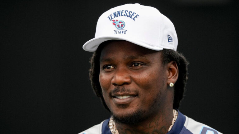 Titans to induct ALS-diagnosed Chris Johnson into Ring of Honour