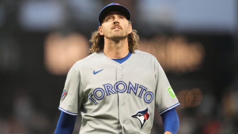 Traded or not, Kevin Gausman readies for likely end of Blue Jays run