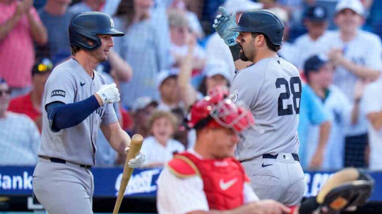 Wells, Dominguez homer as Yankees down Phillies