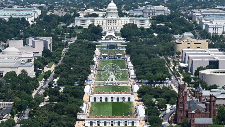 What's open & what's closed on the 3rd & 4th of July 2026?