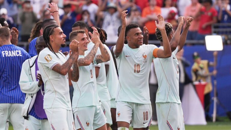 World Cup Daily: France looks unstoppable